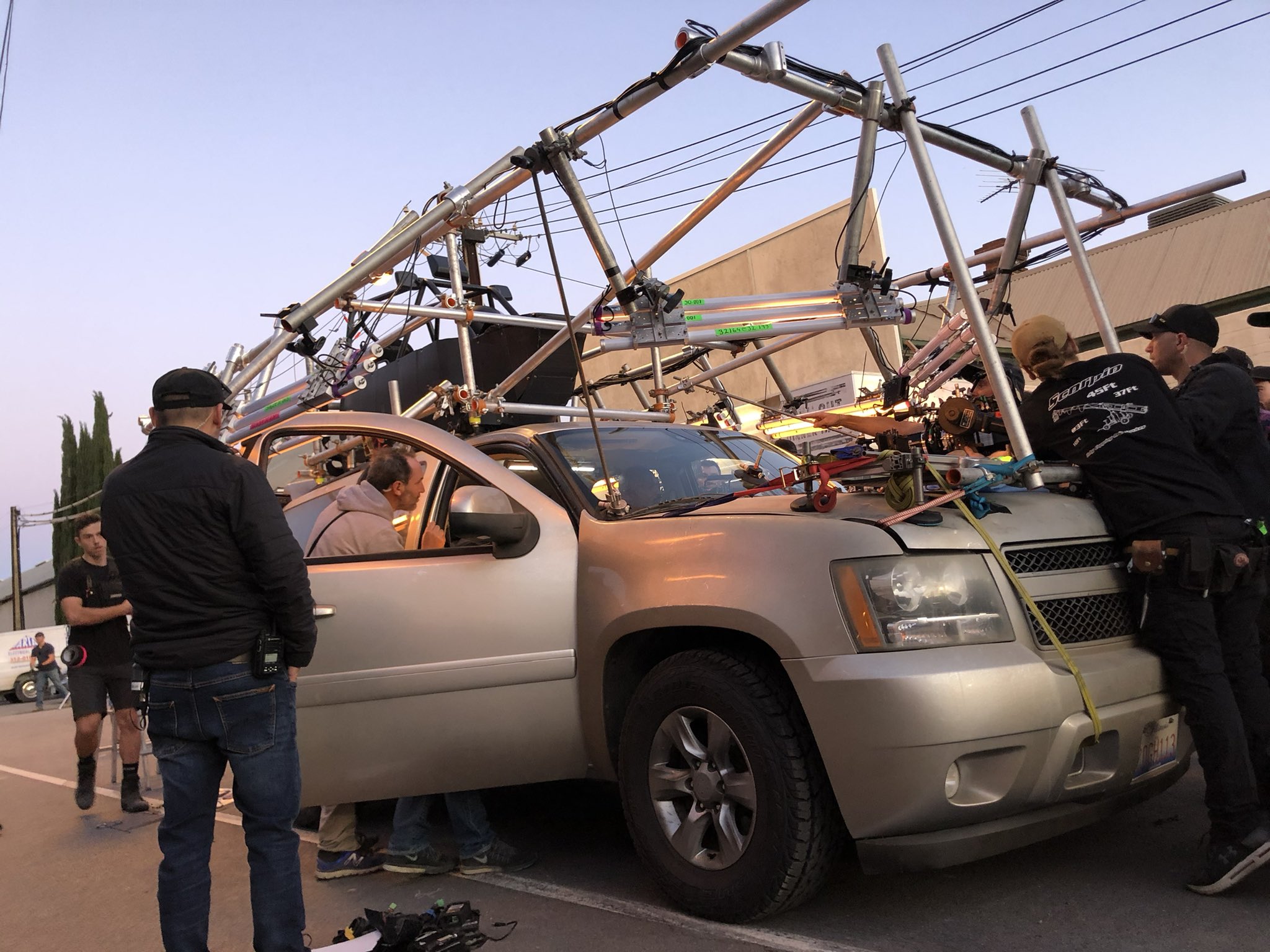 Behind the Scene - Auto